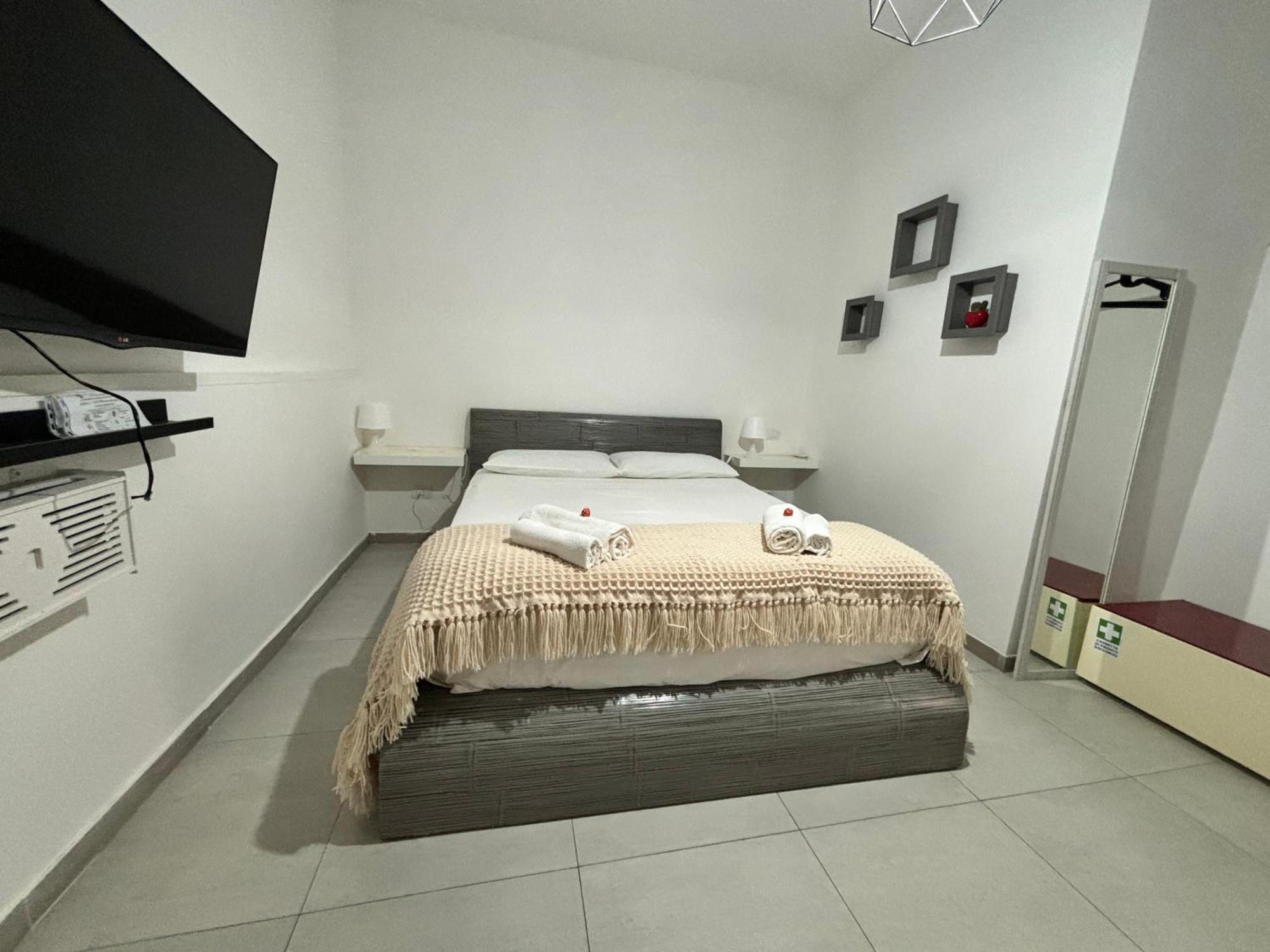 Garden Suite Civitavecchia Exterior foto